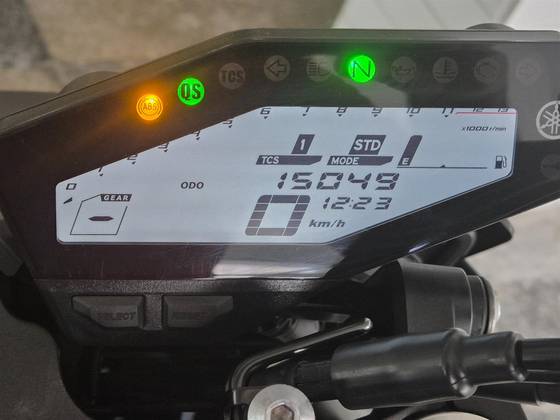 YAMAHA MT-09 